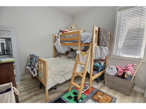 5214 15 Street, Lloydminster, AB - Indoor Photo Showing Bedroom