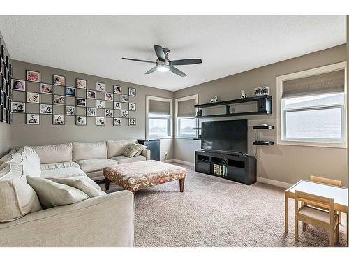 2098 High Country Rise Nw, High River, AB - Indoor Photo Showing Living Room