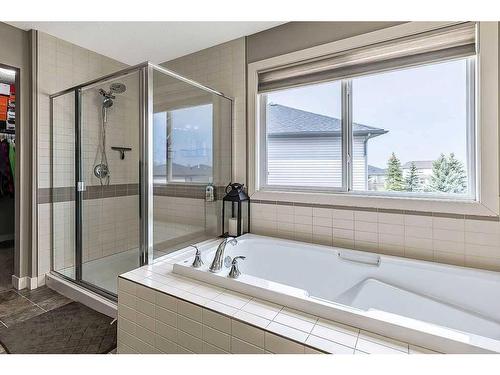 2098 High Country Rise Nw, High River, AB - Indoor Photo Showing Bathroom