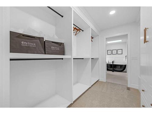 143 Canterville Road Sw, Calgary, AB - Indoor