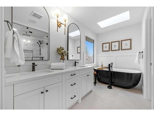 143 Canterville Road Sw, Calgary, AB - Indoor Photo Showing Bathroom