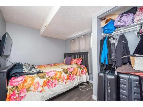 137 Tarington Court Ne, Calgary, AB - Indoor Photo Showing Bedroom