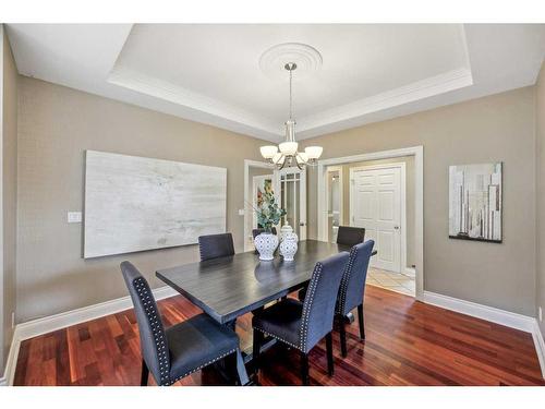 210 8 Avenue Nw, Calgary, AB - Indoor Photo Showing Dining Room
