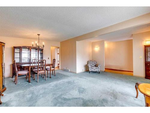 855 Cannell Road, Calgary, AB - Indoor