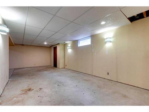 855 Cannell Road, Calgary, AB - Indoor Photo Showing Basement