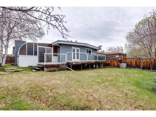 855 Cannell Road, Calgary, AB - Outdoor