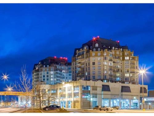 404-1726 14 Avenue Nw, Calgary, AB - Outdoor