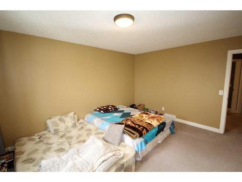 76 Martin Crossing Bay Ne, Calgary, AB - Indoor Photo Showing Bedroom