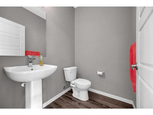 207 Nolanlake Villas Nw, Calgary, AB - Indoor Photo Showing Bathroom