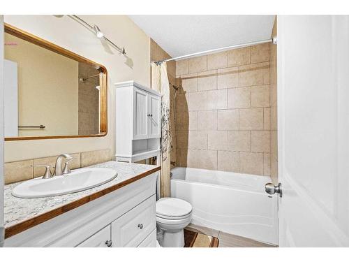 801-700 Allen Street Se, Airdrie, AB - Indoor Photo Showing Bathroom