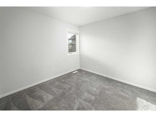 109 Walden Park Se, Calgary, AB - Indoor Photo Showing Other Room