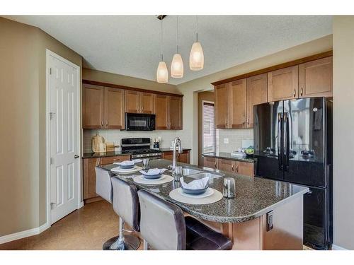 56 Windgate Close Sw, Airdrie, AB - Indoor Photo Showing Kitchen