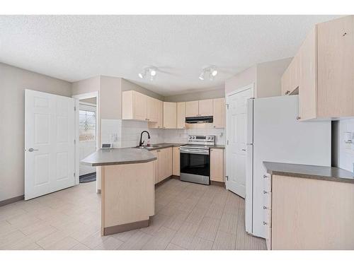85 Citadel Bluff Close Nw, Calgary, AB - Indoor Photo Showing Kitchen