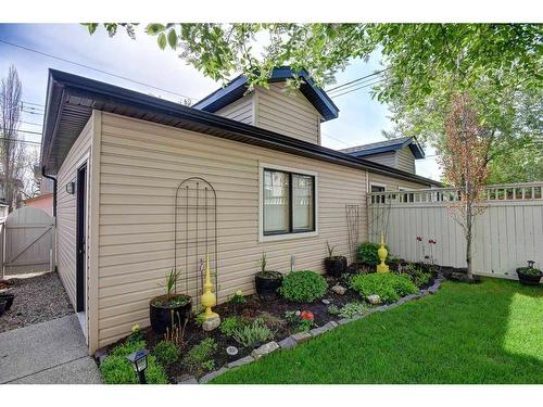4208 16A Street Sw, Calgary, AB - Outdoor With Exterior
