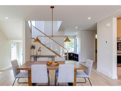 510 7 Street Ne, Calgary, AB - Indoor Photo Showing Dining Room