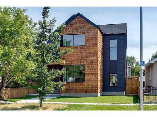 510 7 Street Ne, Calgary, AB - Outdoor