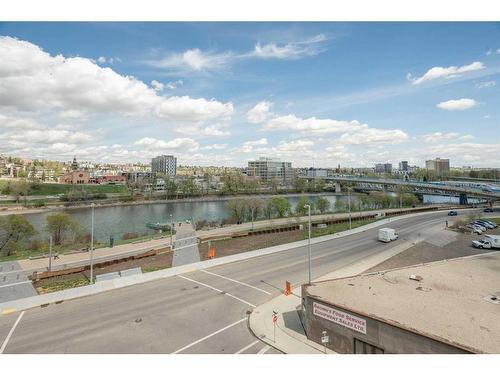 602-315 3 Street Se, Calgary, AB - Outdoor With View