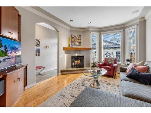 1741 47 Avenue Sw, Calgary, AB - Indoor Photo Showing Living Room With Fireplace