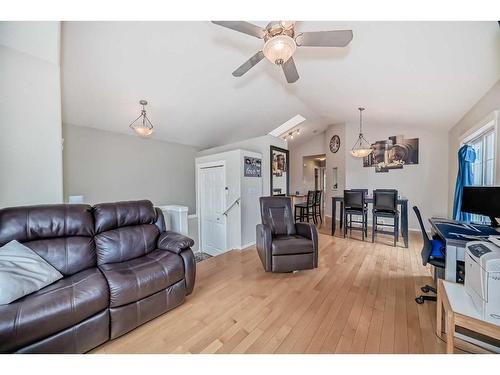 183 Covewood Circle Ne, Calgary, AB - Indoor Photo Showing Living Room