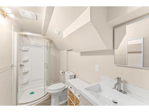 11089 Hidden Valley Drive Nw, Calgary, AB - Indoor Photo Showing Bathroom
