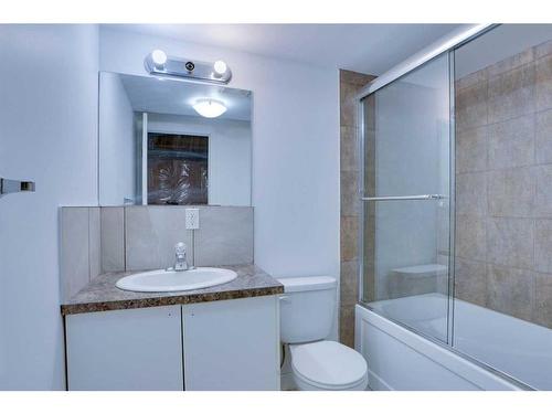 401 Martindale Boulevard Ne, Calgary, AB - Indoor Photo Showing Bathroom