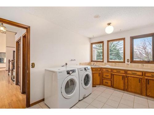 157 Blueridge Rise, Rural Rocky View County, AB - Indoor Photo Showing Laundry Room