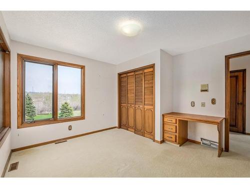 157 Blueridge Rise, Rural Rocky View County, AB - Indoor Photo Showing Bathroom