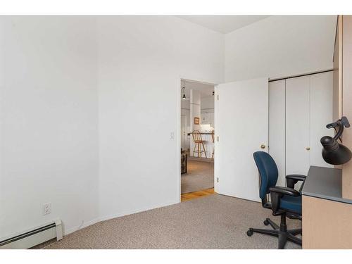 408-1410 2 Street Sw, Calgary, AB - Indoor Photo Showing Office