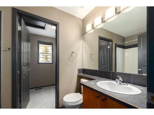 605 Country Village Cape Ne, Calgary, AB - Indoor Photo Showing Bathroom