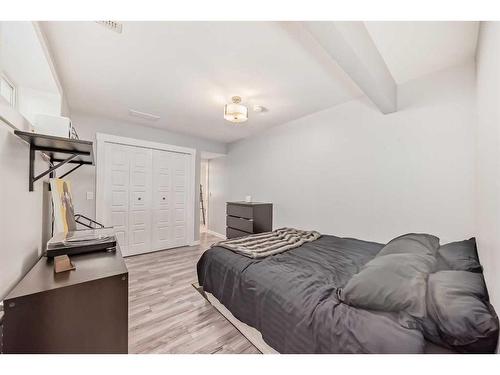 1589 Copperfield Boulevard Se, Calgary, AB - Indoor Photo Showing Bedroom