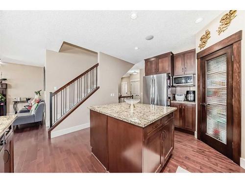1589 Copperfield Boulevard Se, Calgary, AB - Indoor Photo Showing Kitchen
