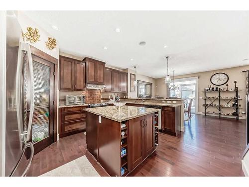 1589 Copperfield Boulevard Se, Calgary, AB - Indoor Photo Showing Kitchen With Upgraded Kitchen