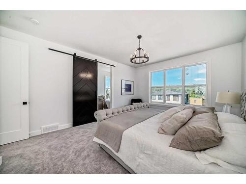 5008 21 Avenue Nw, Calgary, AB - Indoor Photo Showing Bedroom