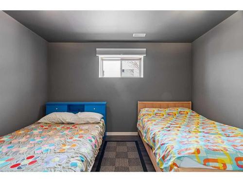 186 Coverton Close Ne, Calgary, AB - Indoor Photo Showing Bedroom