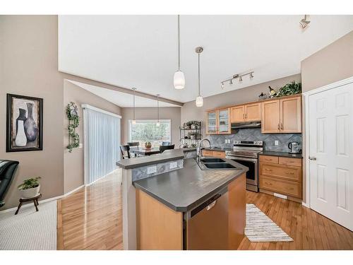 11923 Valley Ridge Drive Nw, Calgary, AB - Indoor Photo Showing Kitchen With Double Sink