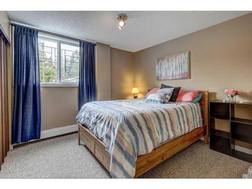 105-310 4 Avenue Ne, Calgary, AB - Indoor Photo Showing Bedroom