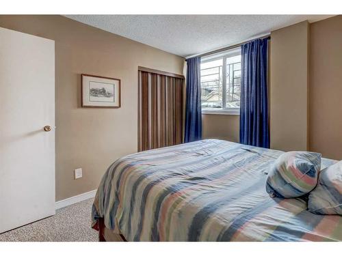 105-310 4 Avenue Ne, Calgary, AB - Indoor Photo Showing Bedroom