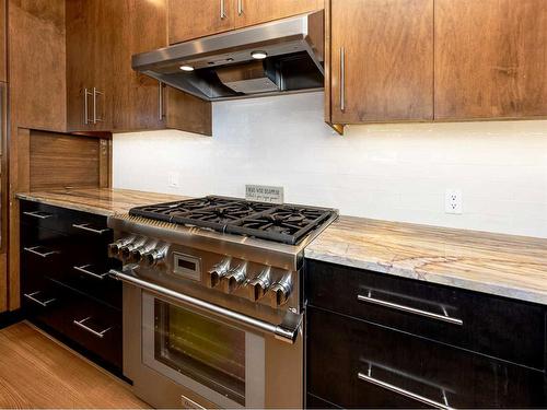 303-1407 Kensington Close Nw, Calgary, AB - Indoor Photo Showing Kitchen