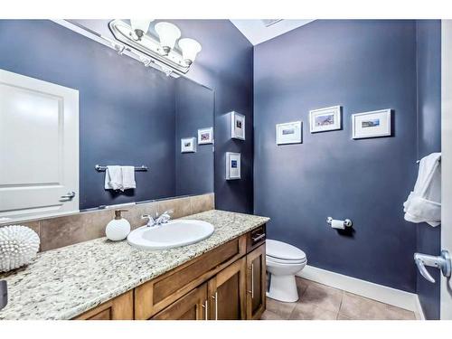 137 Rockcliff Bay Nw, Calgary, AB - Indoor Photo Showing Bathroom