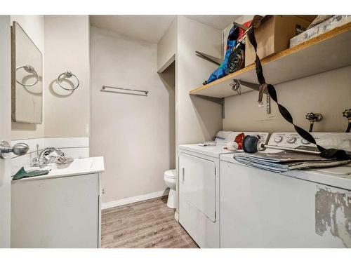 1812 41 Street Se, Calgary, AB - Indoor Photo Showing Laundry Room