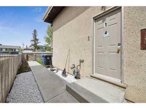 1812 41 Street Se, Calgary, AB - Outdoor With Exterior