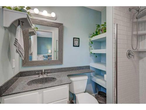 171 Riverbrook Way Se, Calgary, AB - Indoor Photo Showing Bathroom