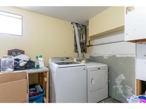 244 200 Spring Haven Court Se, Airdrie, AB - Indoor Photo Showing Laundry Room