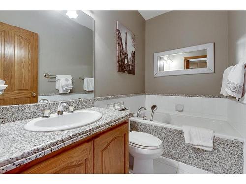 311037A Range Road 222, Rural Kneehill County, AB - Indoor Photo Showing Bathroom