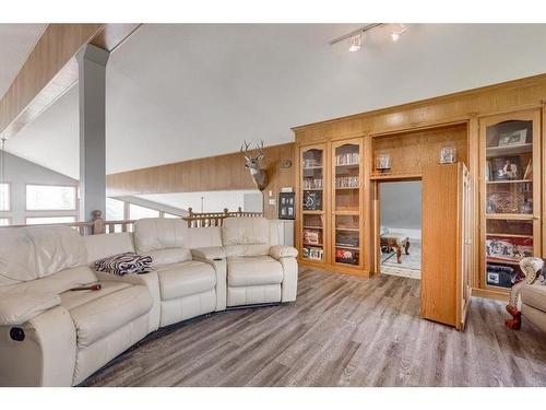 311037A Range Road 222, Rural Kneehill County, AB - Indoor