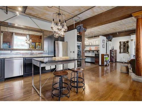 404-535 10 Avenue Sw, Calgary, AB - Indoor Photo Showing Kitchen With Stainless Steel Kitchen