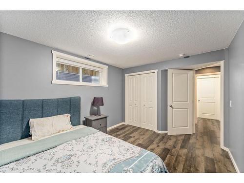 40 Sunrise View, Cochrane, AB - Indoor Photo Showing Other Room