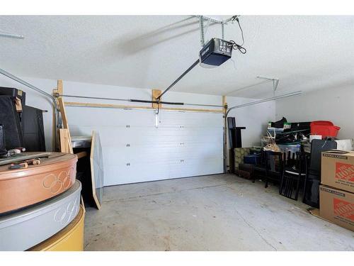 2416 58 Avenue Sw, Calgary, AB - Indoor Photo Showing Garage