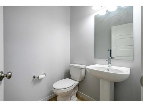 310 Midgrove Link Sw, Airdrie, AB - Indoor Photo Showing Bathroom