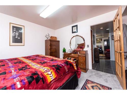 8 Castlebrook Place Ne, Calgary, AB - Indoor Photo Showing Bedroom